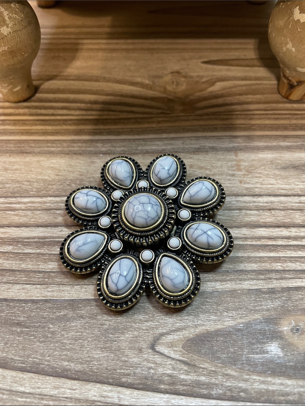 Premier Designs Cream Stone Floral Brooch or Pendant with Antique Gold Tone